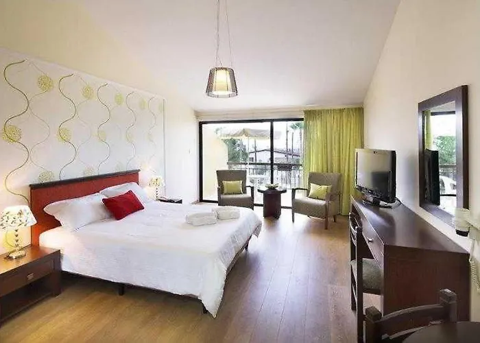 Aparthotel Club Aphrodite 4*